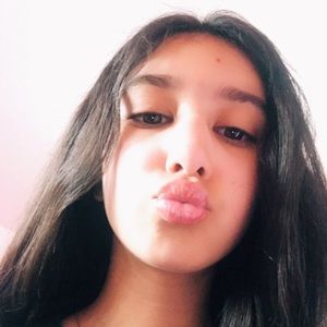 Meet your Posher, Crystal